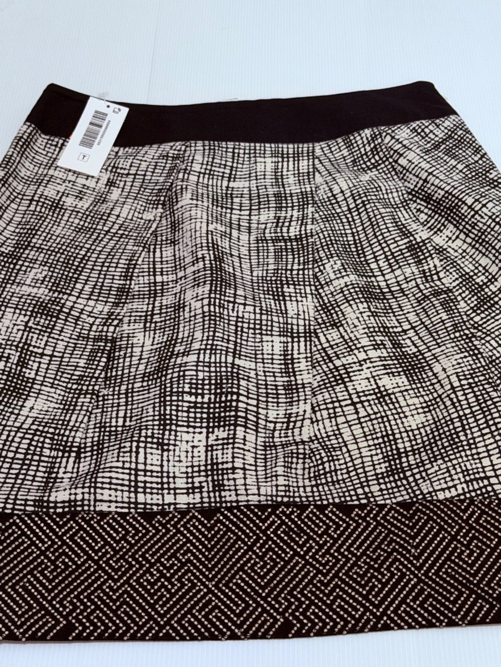 Weekend Max Mara mid-rise skirt. Size 6 - Picture 8 of 15